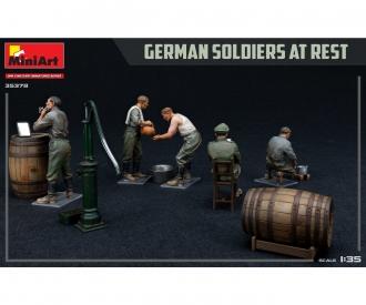 1:35 Fig. Ger. Soliders at Rest (5) SE