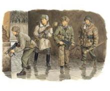 1:35 Totenkopf Division (Budapest 1945)