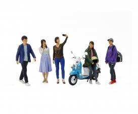 1:24 Campus Friends II, plastic figure assembly kit