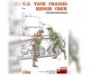 1:35 U.S. Tank Chassis Repair Crew (2)