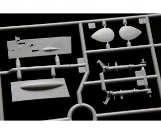 1:32 Supermarine Spitfire Mk.XVIe, model kit
