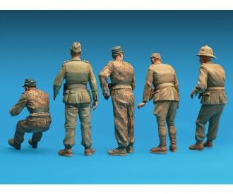 1:35 Fig. Ger.  Armoured Car Crew (5)