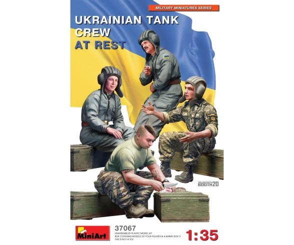 1:35 Fig. Ukrainian Panzerb. Au repos (4)