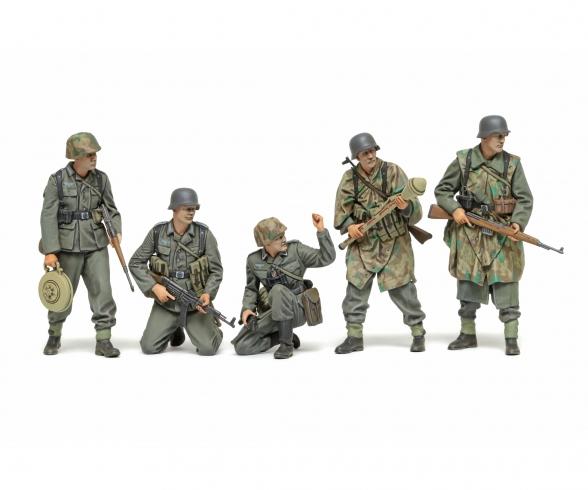 1:35 German Infantry 1943-45, figure assembly kit