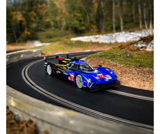 Scalextric Cadillac V-Serie R Slot Car 1:32