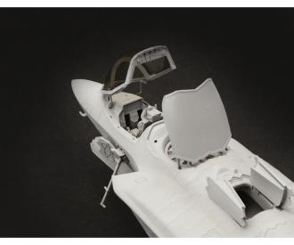 Italeri F-35B Lightning II Model Kit 1:48