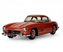 Mercedes 300 SL Model Car 1:8 Red Replica