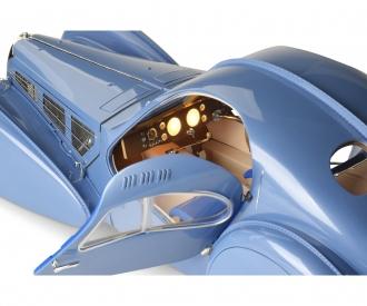 iXO Premium Collectables Bugatti 57 SC Model Car