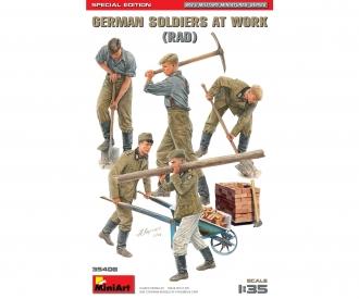 1:35 Fig. Dt. Soldaten b.d.Arbeit(5) SE