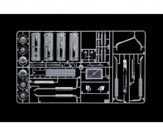 Volvo VN 780 Tractor Truck 3Axle Model Kit