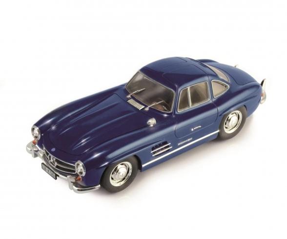Mercedes Benz 300 SL Gull Wing 1:24 Model Kit