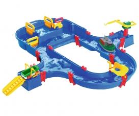 SuperSet waterway with crane