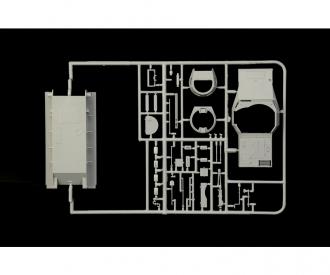 Panzerjager I 1:35 scale model kit with figure