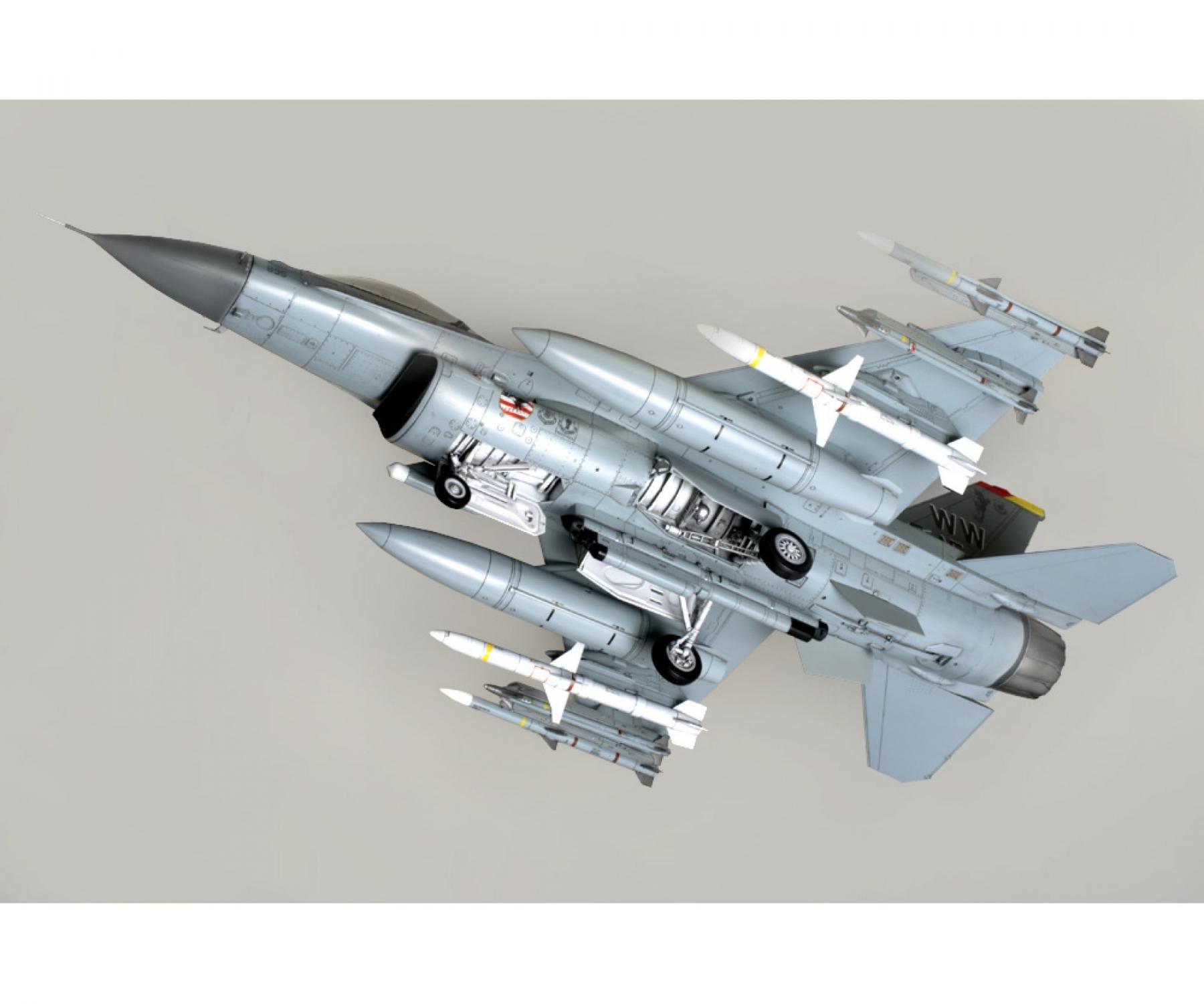 Buy 1:48 F-16CJ Fighting Falcon Lockheed Mar online | Tamiya