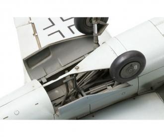 1:48 Heinkel He162 A-2 Salamander, aircraft kit