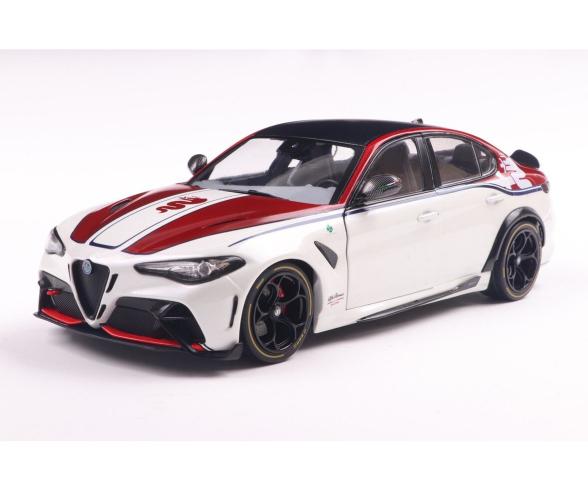1:18 Alfa Romeo Giulia GTA-M weiß 1:18 Alfa Romeo Giulia GTA-M weiß