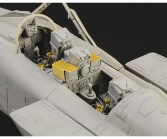Italeri Tornado GR.4 Aircraft Model Kit 1:32