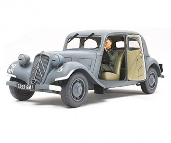 1:35 Citroen Traction Staff Car, assembly kit