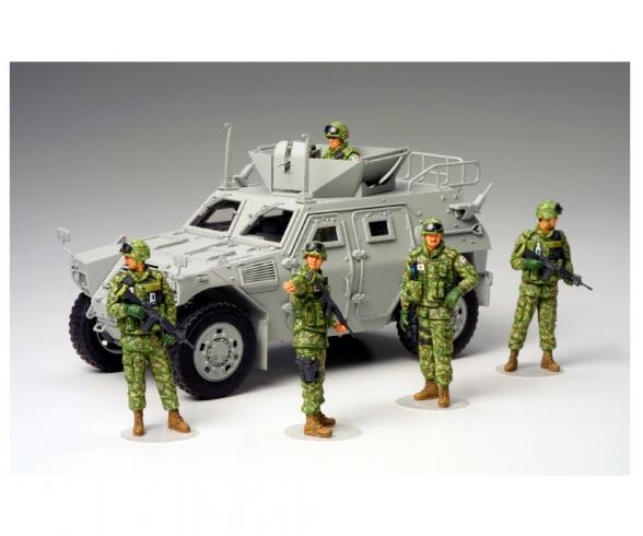 1:35 JGSDF Fig.-Set Human.Assist.Team(5)