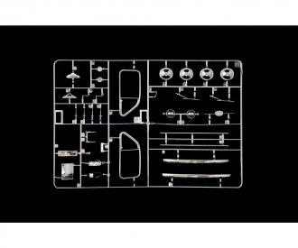 Fiat 500F 1968 Model Kit 1:12 with Opening Parts