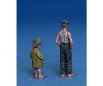 1:35 Fig. Soviet Villagers (6)