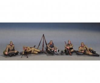 1:35 Fig. Sov. Soldiers take a Break (5)