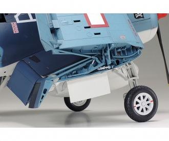1:32 US Vought F4U-1A Corsair, aircraft model kit