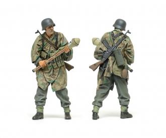 1:35 German Infantry 1943-45, figure assembly kit