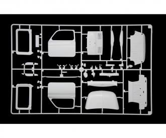 Fiat 500F 1968 Model Kit 1:12 with Opening Parts