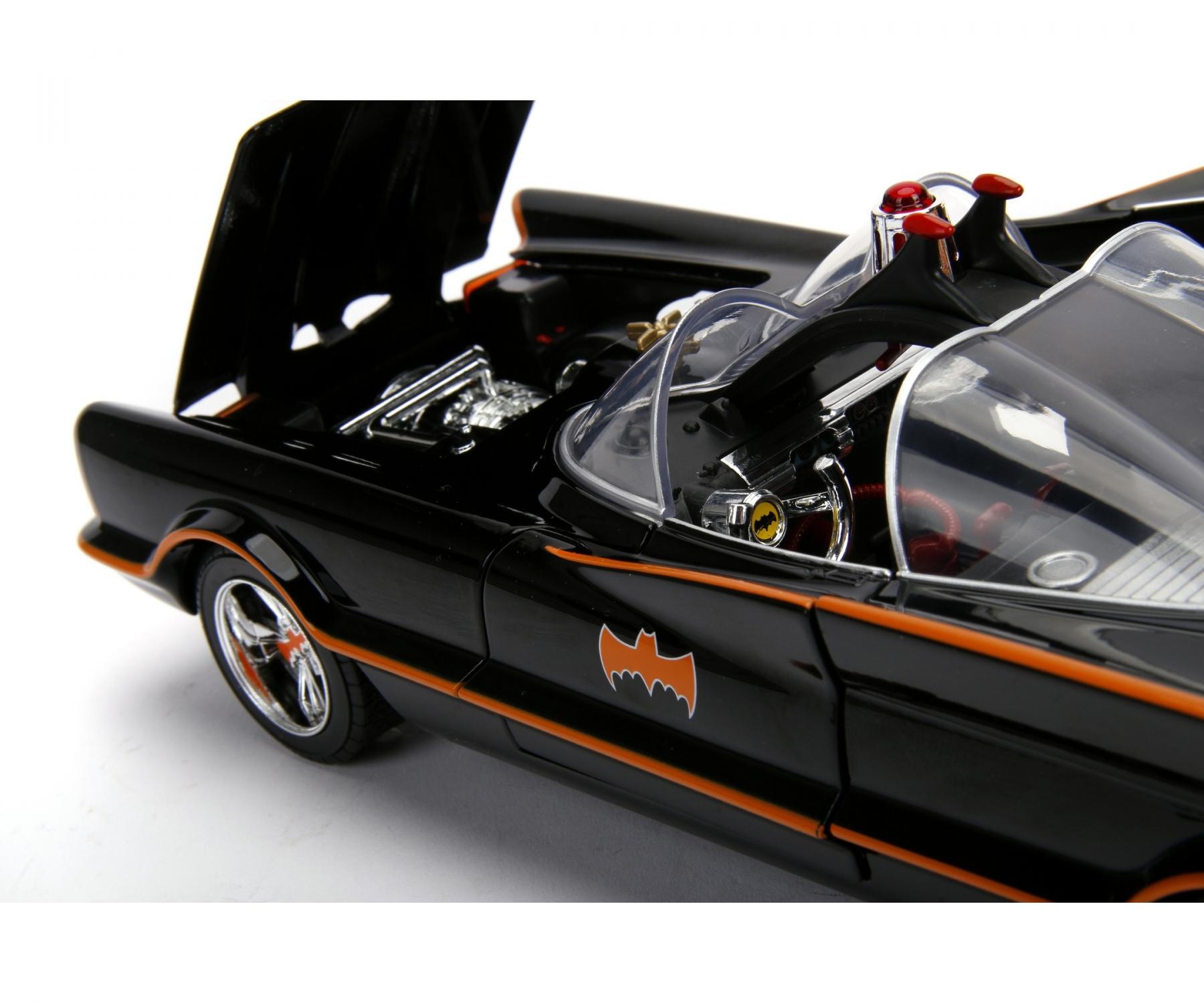 batman-classic-batmobile-1-18-