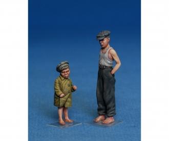 1:35 Fig. Soviet Villagers (6)