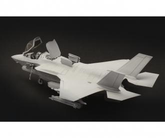 Italeri F-35B Lightning II Model Kit 1:48
