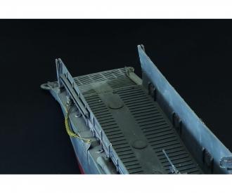 LCM 3 Landing Craft Mechanized Model Kit 1:35