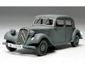 1:48 WWII Citroen CV11 Staff Car model kit