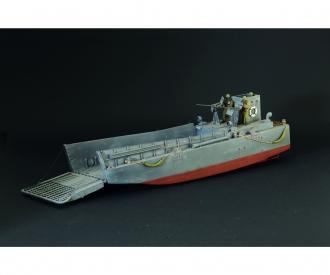 LCM 3 Landing Craft Mechanized Model Kit 1:35