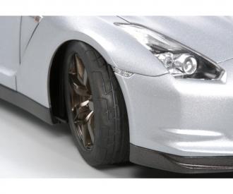1:24 Nissan GT-R Streetversion, model kit