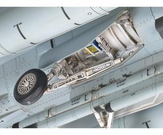 1:48 Lockheed Martin F-16C Block 25/32 model kit