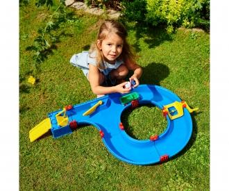 AmphieSet waterway with amphibious vehicle