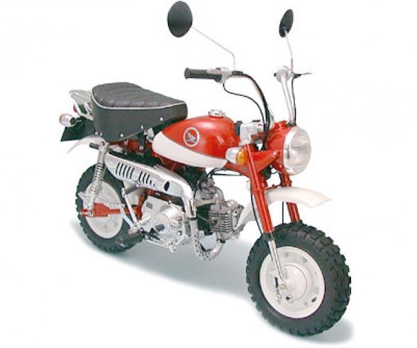 1:6 Honda Monkey 2000 Anniversary