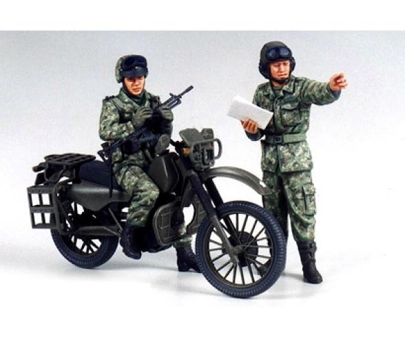 1:35 JGSDF Motocross-Motorcycle, model kit