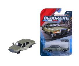 Vintage Mercedes-Benz 450 SEL, green