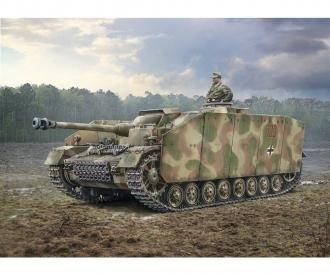 Italeri Sturmgeschütz IV model kit 1:35 scale