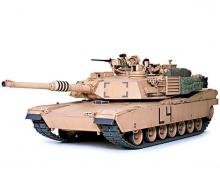 1:35 US MBT M1A2 Abrams, model kit, 3 figures