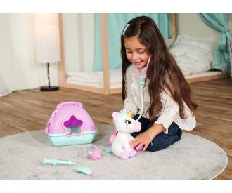 Mallette de médecin avec licorne en peluche