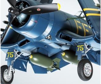 1:32 US Vought F4U-1D Corsair, plastic model kit