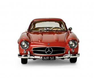 Mercedes 300 SL Model Car 1:8 Red Replica