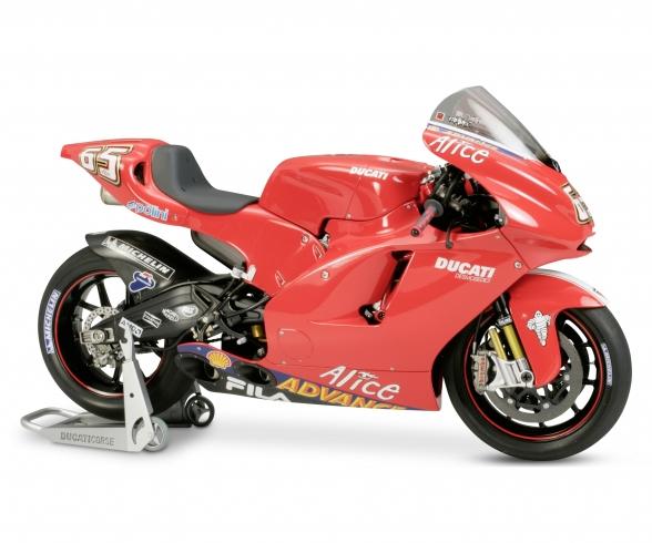 1:12 Ducati Desmosedici #65 MotoGP´03