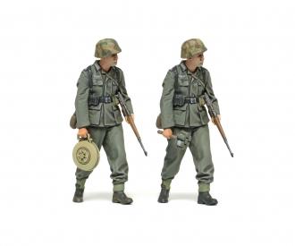 1:35 German Infantry 1943-45, figure assembly kit