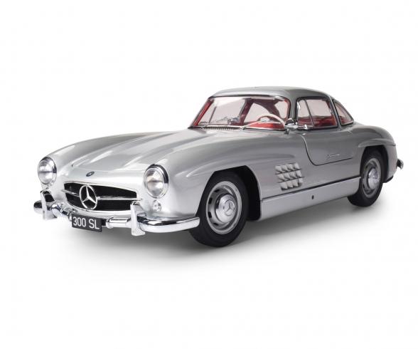 1:8 IXO Mercedes 300 SL