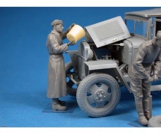 1:35 Fig. Red Army Drivers (5)